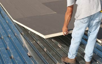benefits of insulating Sideway flat roofing